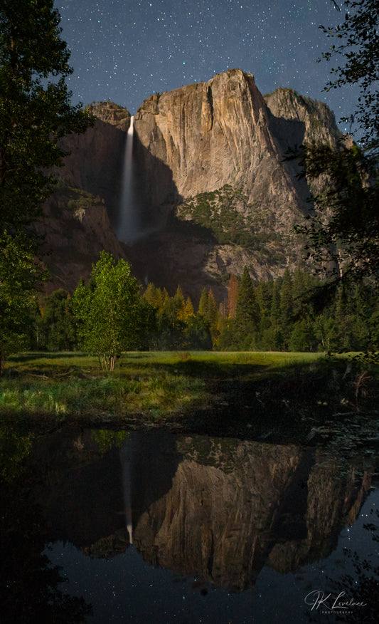 "Cascadas a la luz de la luna"