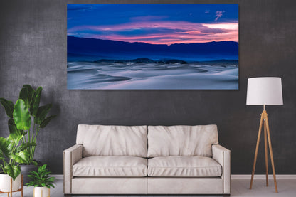 "Dunas de arena al amanecer"